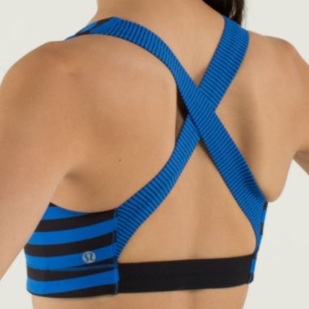 LULULEMON sports bra blue In a flash striped